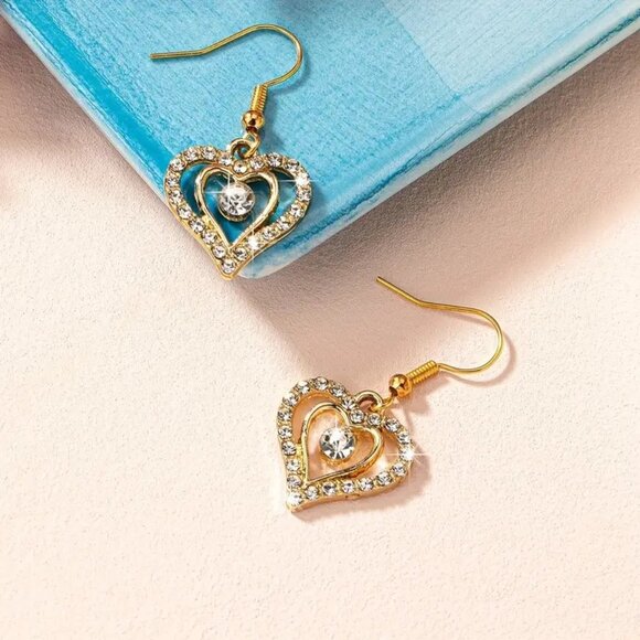 Gold Tone Heart-Shaped Drop‎ Earrings - Picture 4 of 4